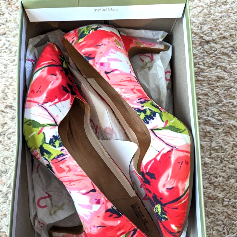 Women's Aerosols Floral Heel size 10.5W